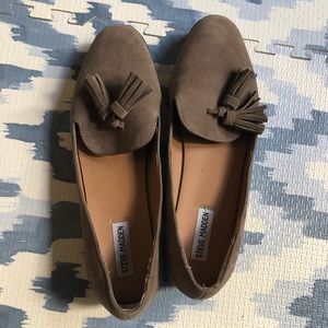 STEVE MADDEN “Alore” Taupe Leather Loafer- 11